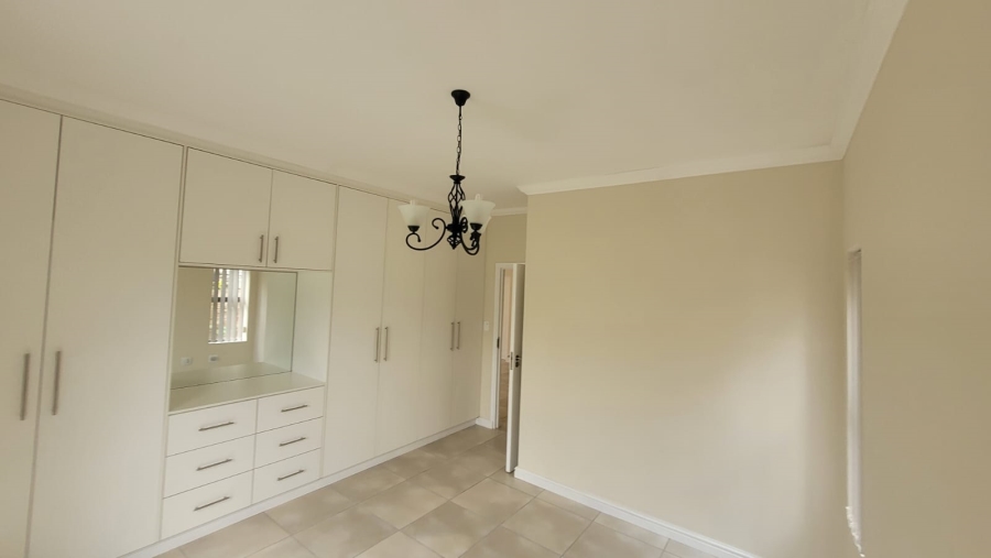 2 Bedroom Property for Sale in Kraaibosch Western Cape